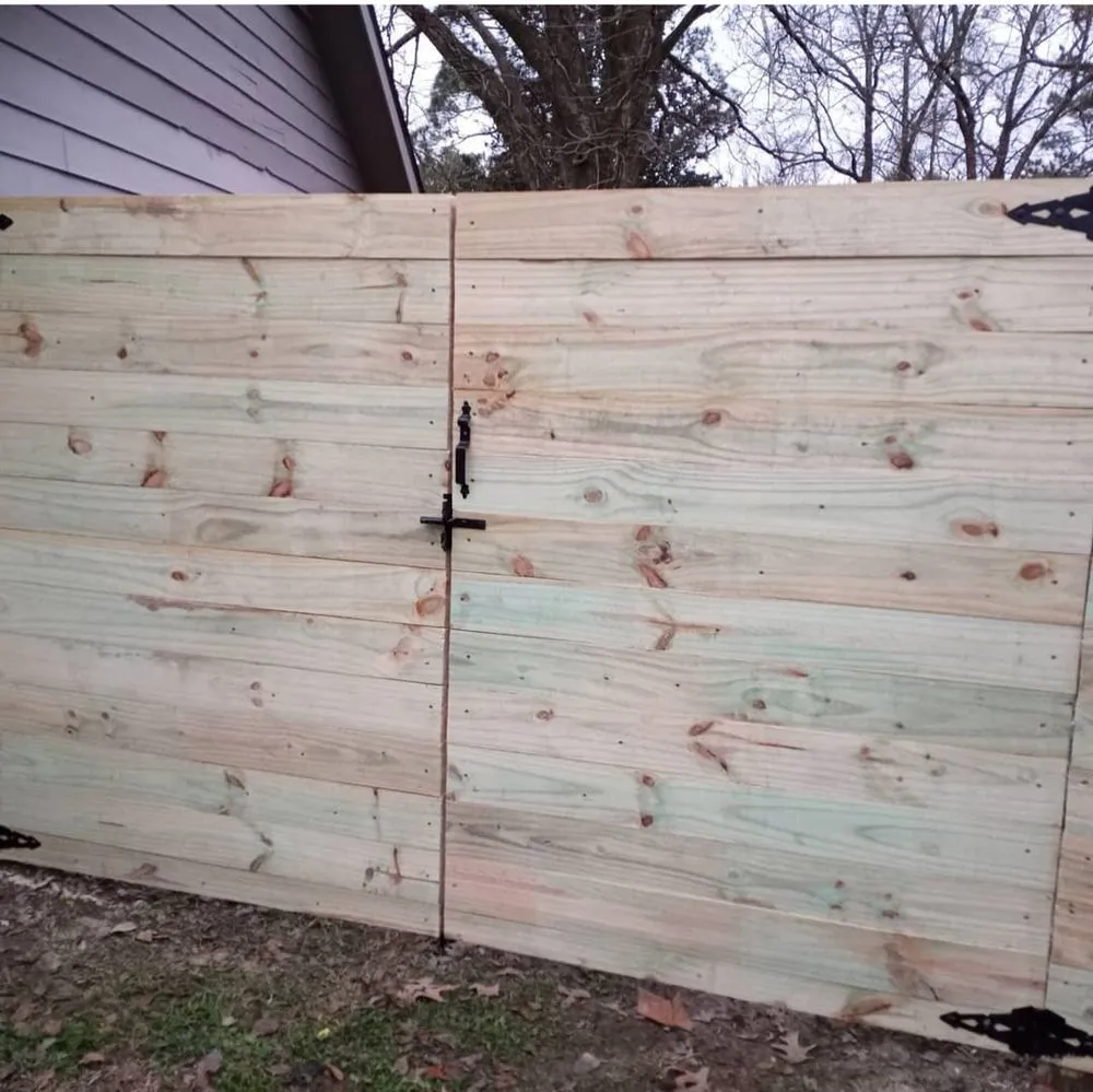 Custom landscaping services for beautiful yards across Baton Rouge, LA - J E B Fences