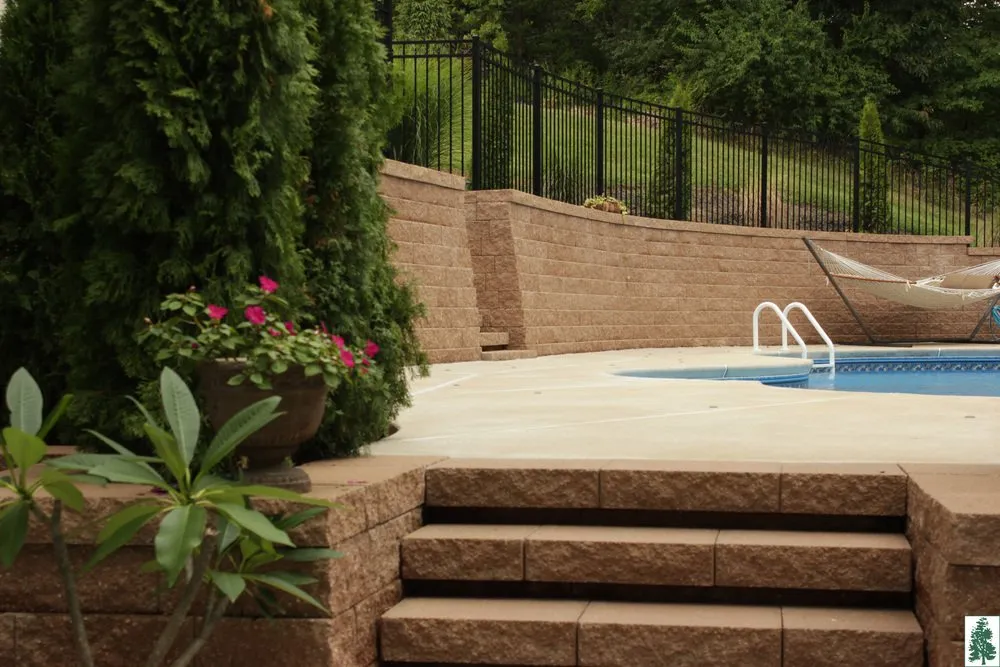 Expert yard cleanup service experts serving Imperial, MO - J E Service