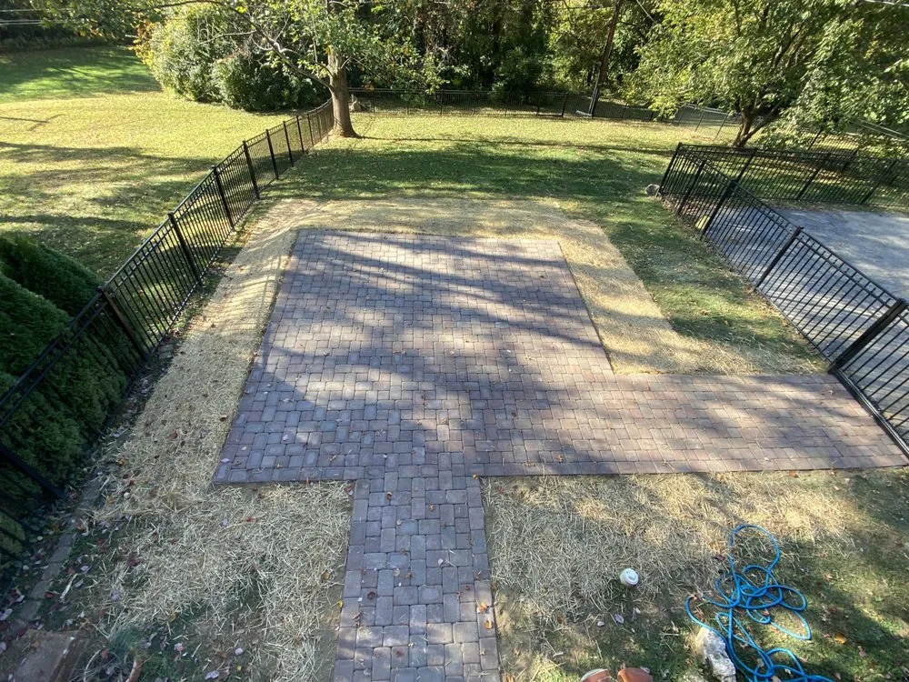 Affordable garden landscaping experts serving Louisville, KY - J Earp Landscape