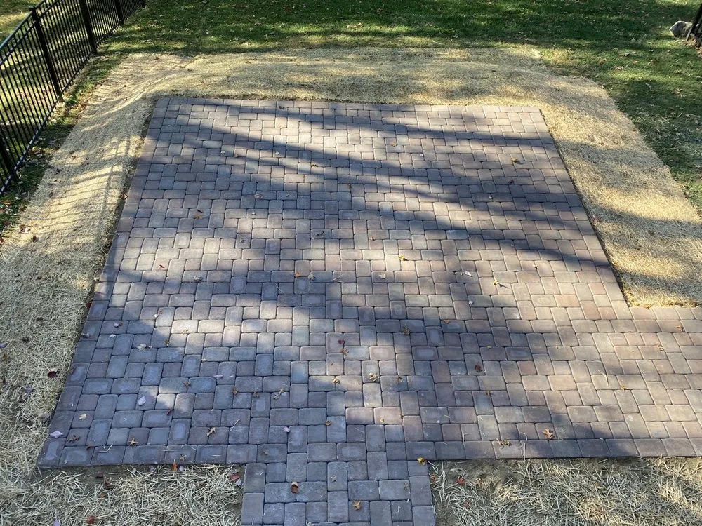 Custom lawn care service near you across Louisville, KY - J Earp Landscape