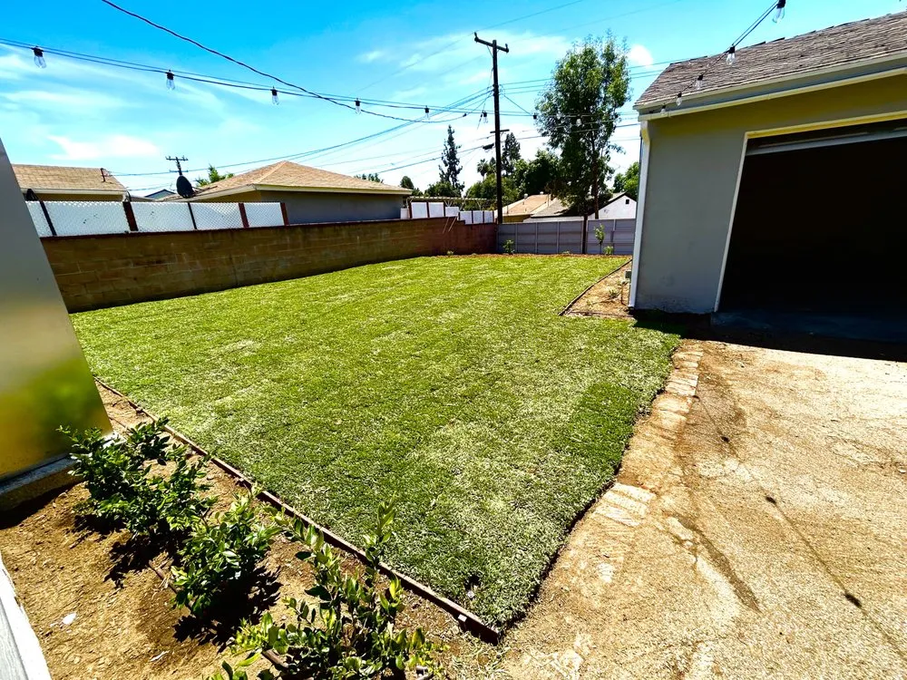Affordable lawn mowing service in Azusa, CA - J Eduardo Coc