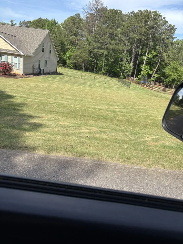 Expert lawn mowing service experts serving Winder, GA - J G Lawn Care