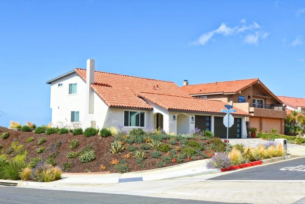Expert outdoor landscaping experts serving Hermosa Beach, CA - J Goldman Landscaping