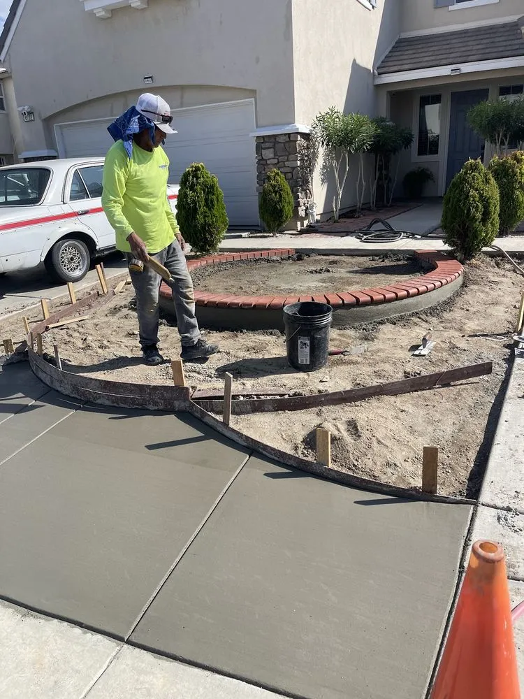 Local yard maintenance for homes across Palmdale, CA - J Gonzalez