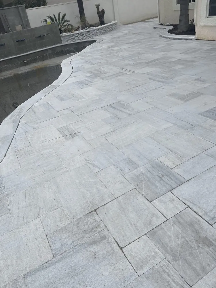 Expert yard cleanup service for homes in Palmdale, CA by J Gonzalez