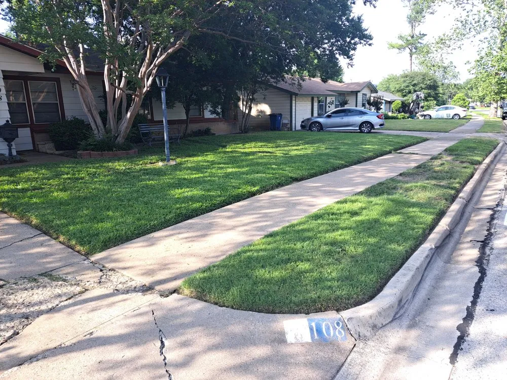 Reliable garden landscaping in Burleson, TX - J Green Lawn And Tree Service