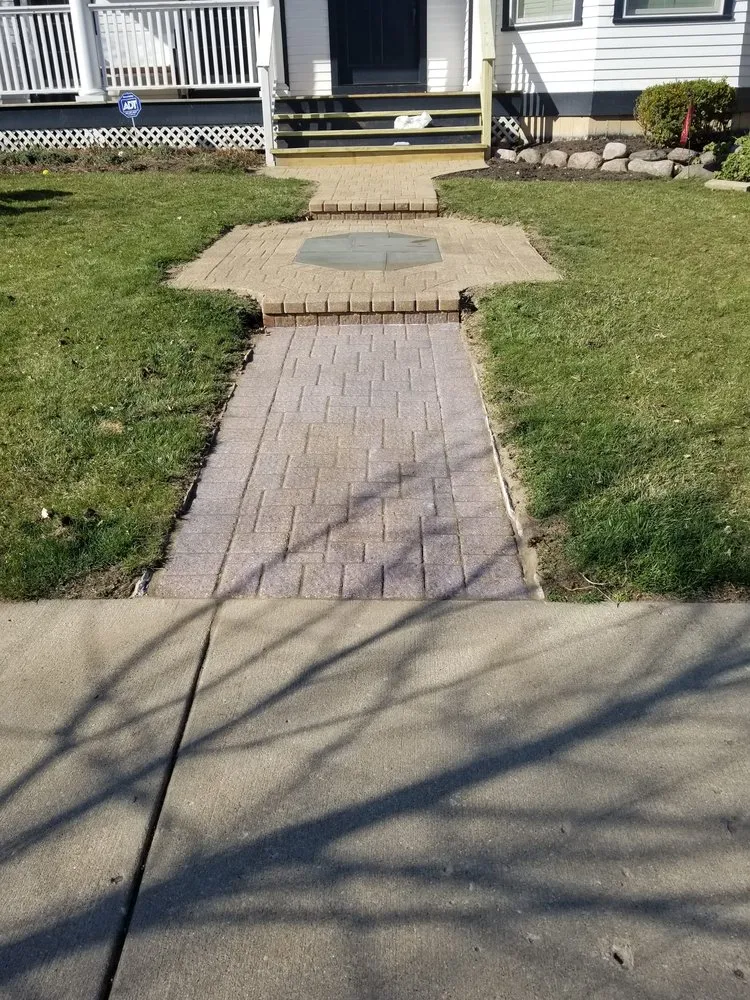 Expert lawn mowing service in Prospect Heights, IL - J Handyman & Landscaping Services