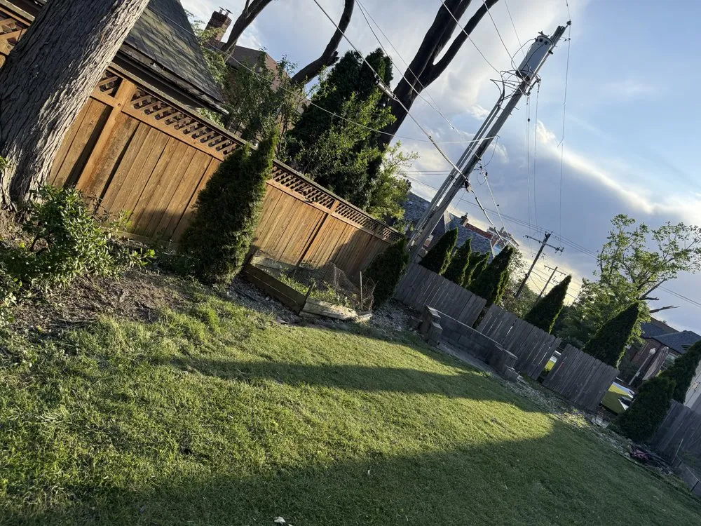 Expert residential landscaping experts serving St. Peters, MO - J Holt Lawn And Tree Removal