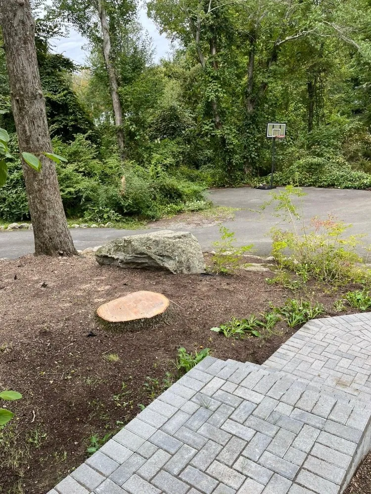 Trusted residential landscaping in Danbury, CT by J J Construcción