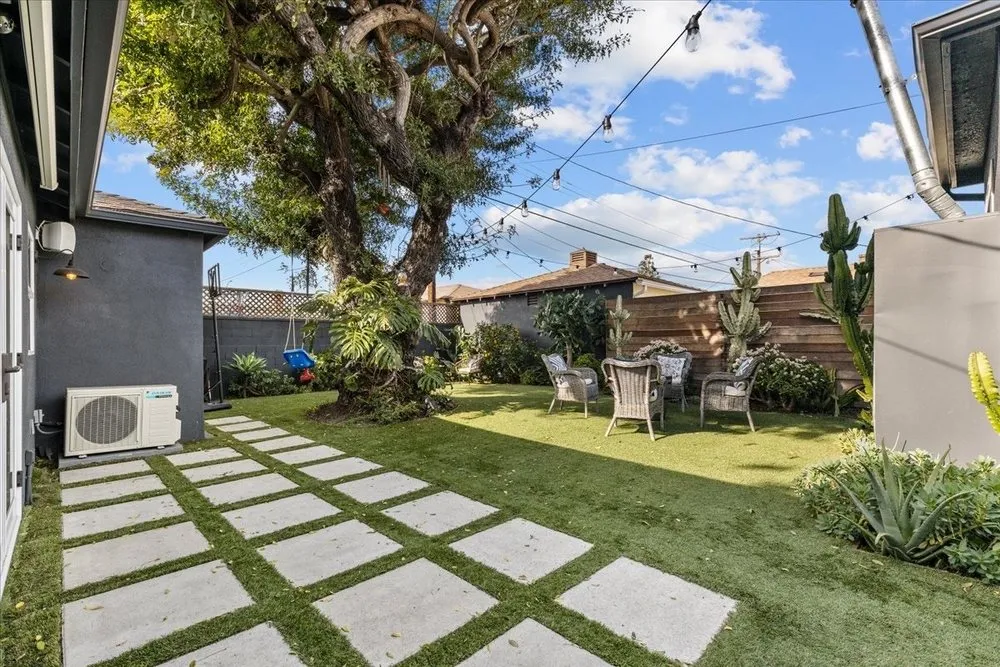 Top-rated lawn care service in Van Nuys, CA by J J Landscape