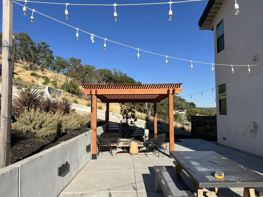 Custom outdoor landscaping in Penngrove, CA - J J Landscaping
