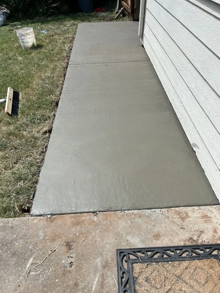 Custom garden landscaping in Benbrook, TX - J Landscaping Hardscape & Concrete