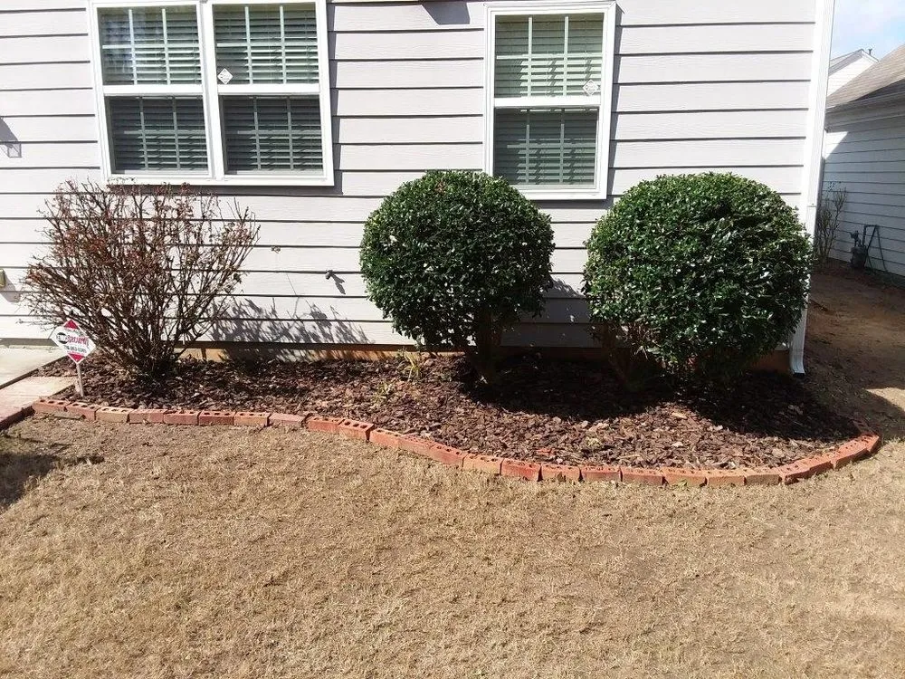 Top-rated lawn care service for year-round maintenance across Duluth, GA - J Landscaping Services