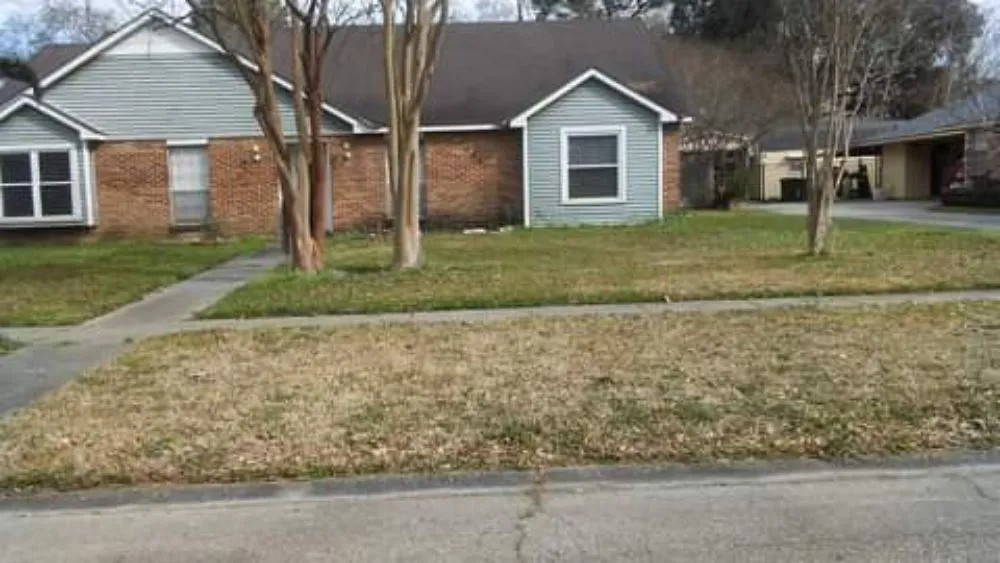 Professional yard cleanup service near you across Baker, LA - J. Lane & Associates