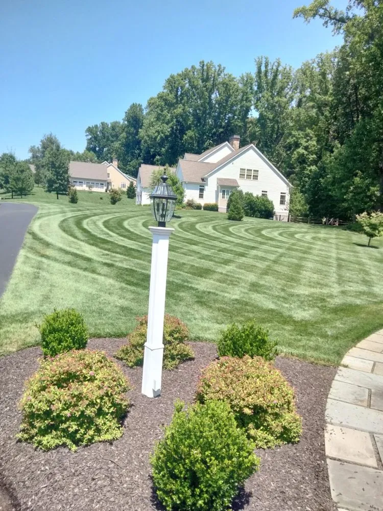 Local landscaping services experts serving Cochranville, PA - J Murillo Landscaping
