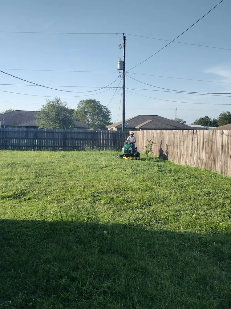 Reliable outdoor landscaping in Fresno, CA - J N A Lawn and Garden Service