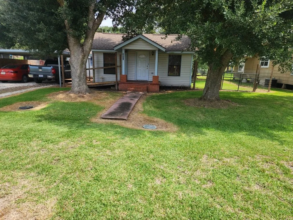 Top-rated residential landscaping in Starks, LA by J 'N' L Lawn Care