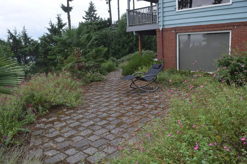 Custom lawn care service in Vancouver, WA - J P Stone Contractors