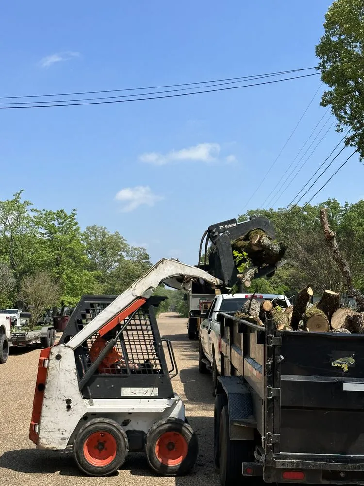 Custom lawn mowing service experts serving Canton, TX - J Parga Tree Service