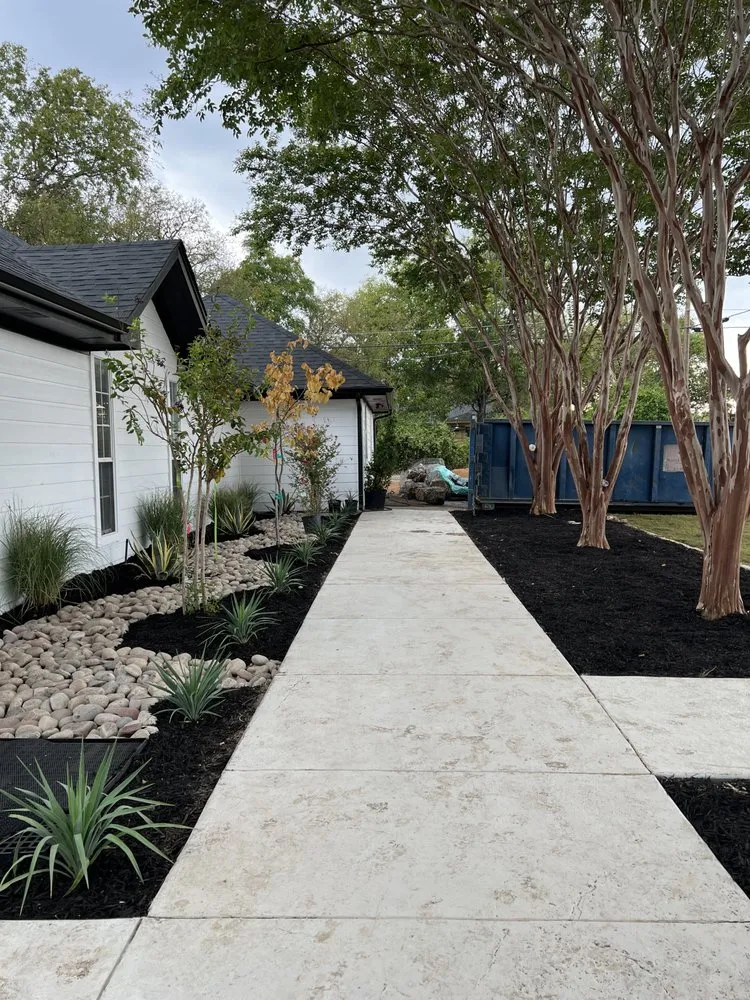 Affordable garden landscaping in Red Oak, TX - J R Custom Construction