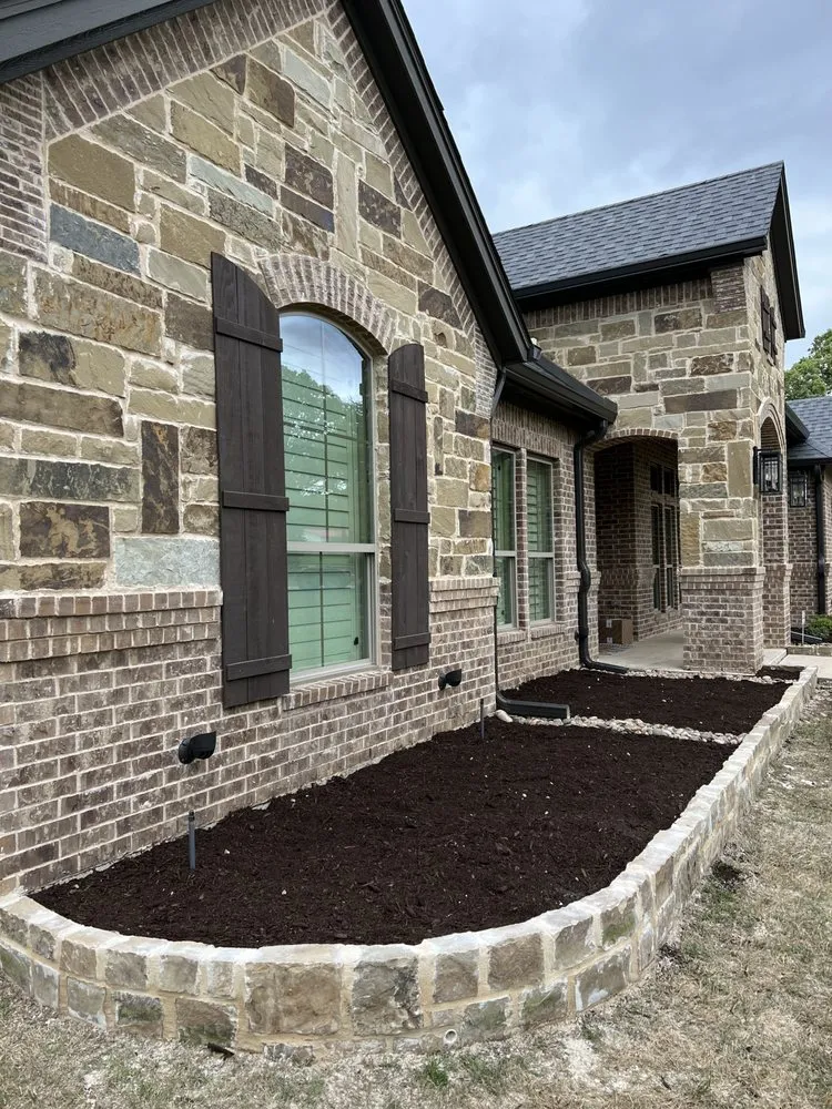 Reliable outdoor landscaping in Red Oak, TX - J R Custom Construction