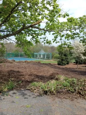 J R Handyman & Landscaping Services Logo