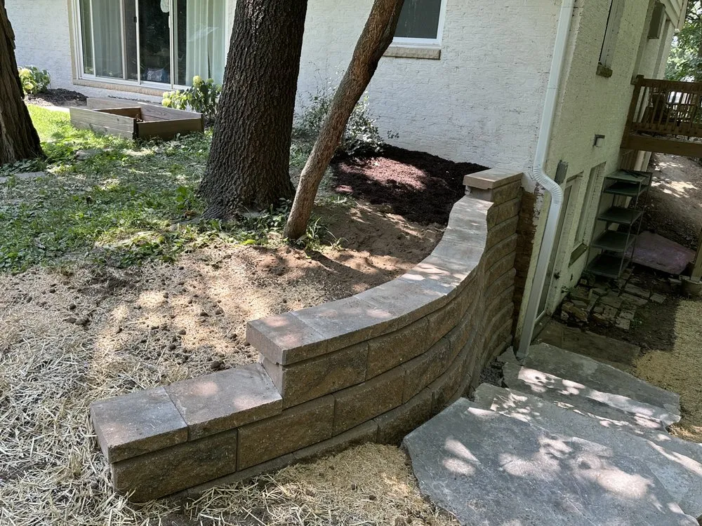 Local outdoor landscaping for homes in Germantown Hills, IL by J Reeser Landscaping & Design