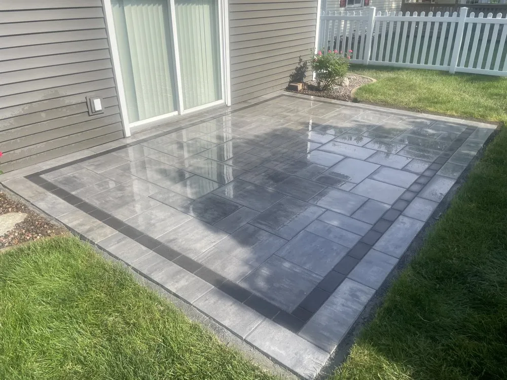 Expert outdoor landscaping in Germantown Hills, IL - J Reeser Landscaping & Design