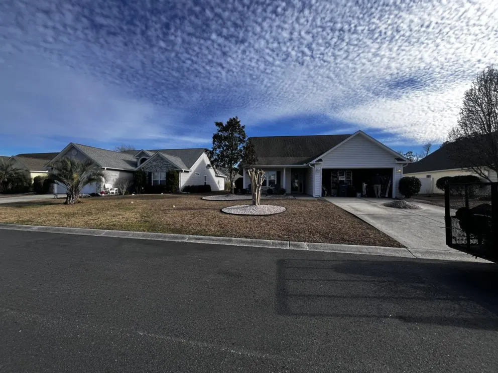 Professional yard maintenance in Myrtle Beach, SC - J Rodriguez Landscaping