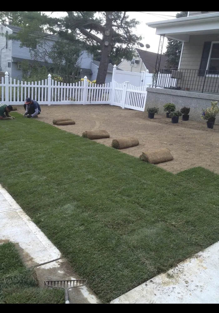 Local yard cleanup service experts serving Westbury, NY - J Rubio Landscaping