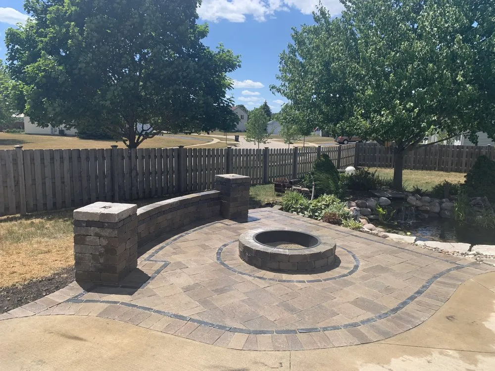 Expert yard maintenance in Harvard, IL - J. Sanchez Landscaping