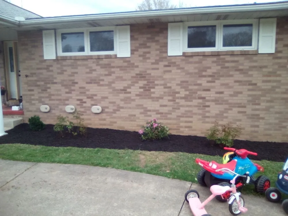 Affordable outdoor landscaping experts serving Canton, OH - J Square
