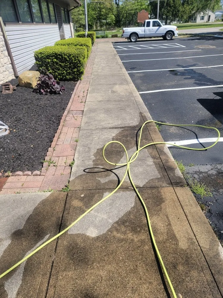 Top-rated lawn care service for residential properties in Heath, OH by J T lawncare and landscape