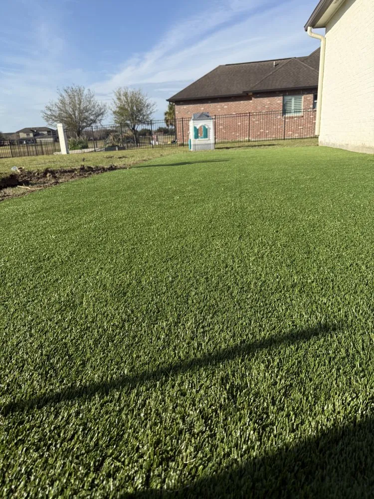 Trusted yard maintenance with custom design in Metairie, LA by J V Company