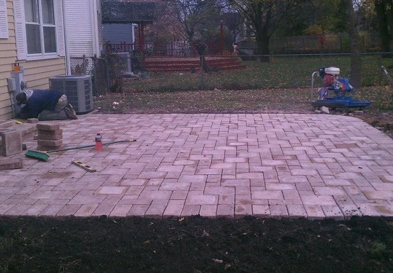 Expert garden landscaping experts serving Beach Park, IL - J Valencia Landscaping