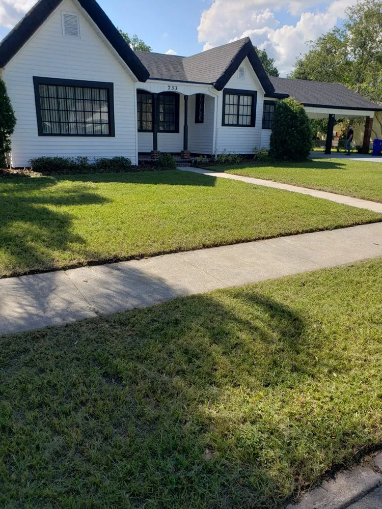 Professional garden landscaping for outdoor upgrades in Lakeland, FL by J Weary Lawn Care Services