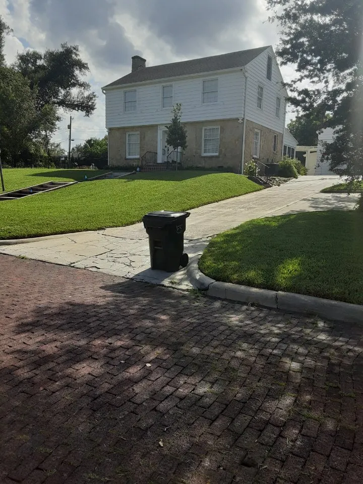Local landscaping services for homes in Lakeland, FL by J Weary Lawn Care Services