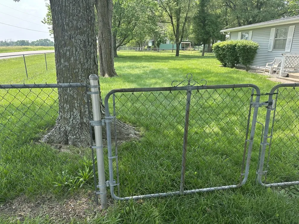 Affordable lawn care service with custom design in Paola, KS by J3 Lawns