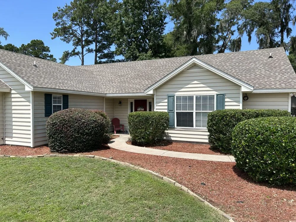 Custom lawn mowing service for homes in Beaufort, SC by J5 King