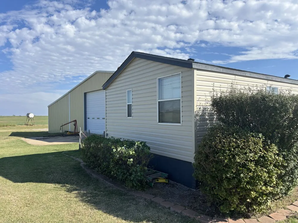 Trusted yard cleanup service in Elk City, OK - JA Construction and Lawn Care