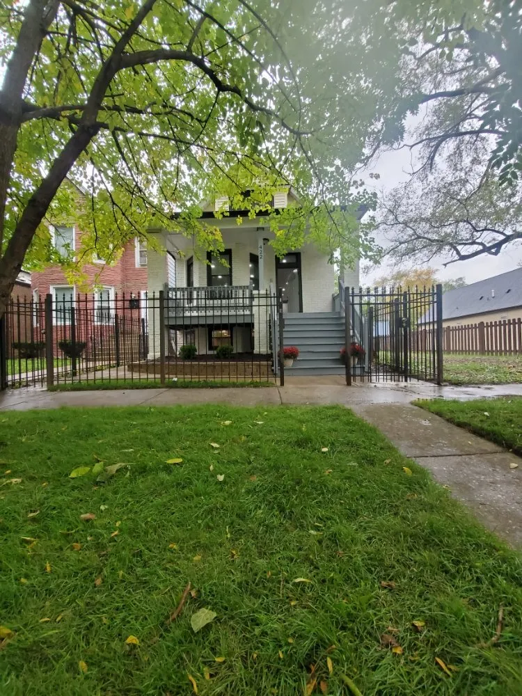 Professional residential landscaping in Des Plaines, IL - JA Guerrero Landscaping