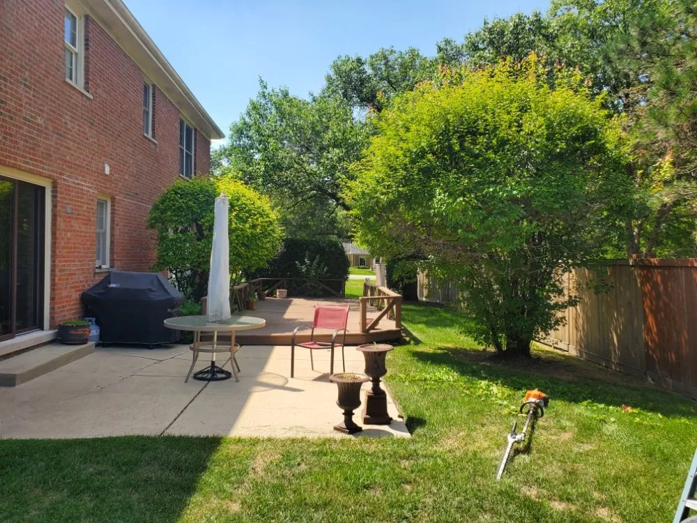 Reliable residential landscaping in Des Plaines, IL by JA Guerrero Landscaping