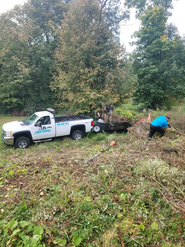 Trusted lawn mowing service experts serving Fort Wayne, IN - JA Lawn Service