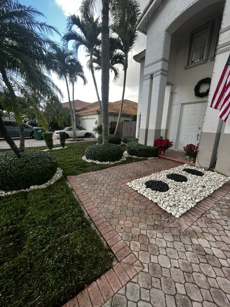 Custom lawn mowing service experts serving Southwest Ranches, FL - JAAG Multiservices