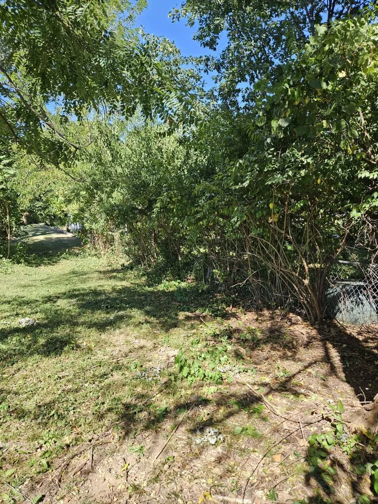 Expert lawn mowing service for year-round maintenance across Kansas City, MO - JAC Landscaping