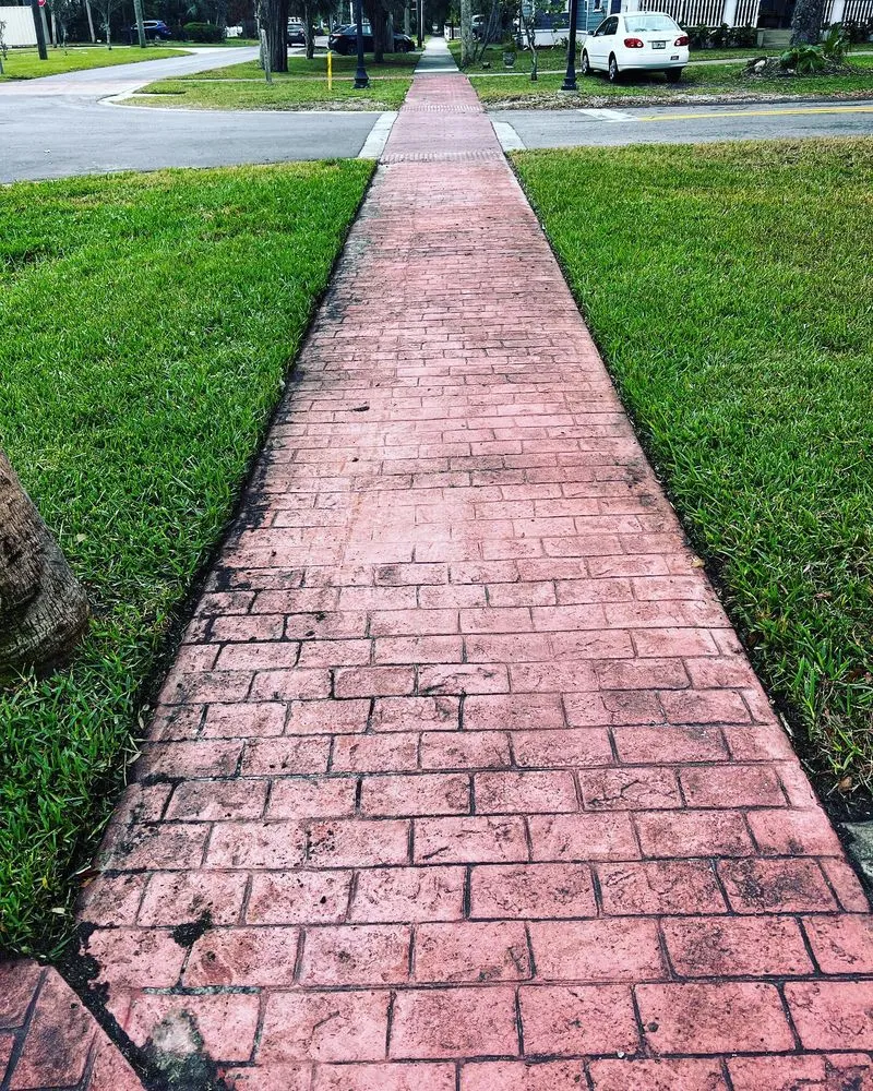 Affordable yard cleanup service near you across New Kensington, PA - Jac3G