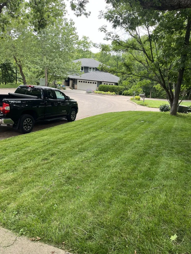 Reliable lawn care service for beautiful yards across Columbia, MO - Jack Brennaman Mowing