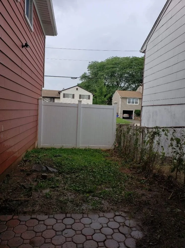 Reliable yard maintenance in Piscataway, NJ by Jack 'N All Trades