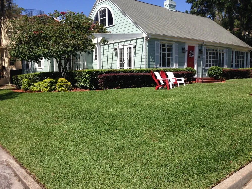 Custom outdoor landscaping in Orlando, FL by Jack's Lawn Care
