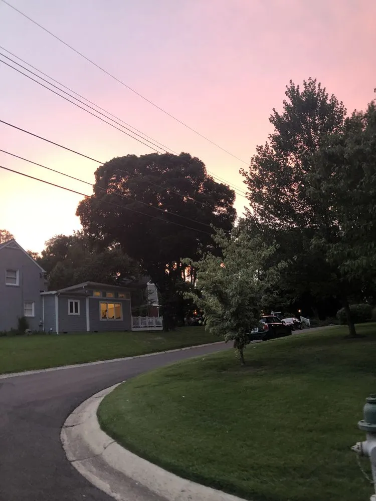 Expert lawn mowing service in Wheaton, MD - Jack's Lawn Service